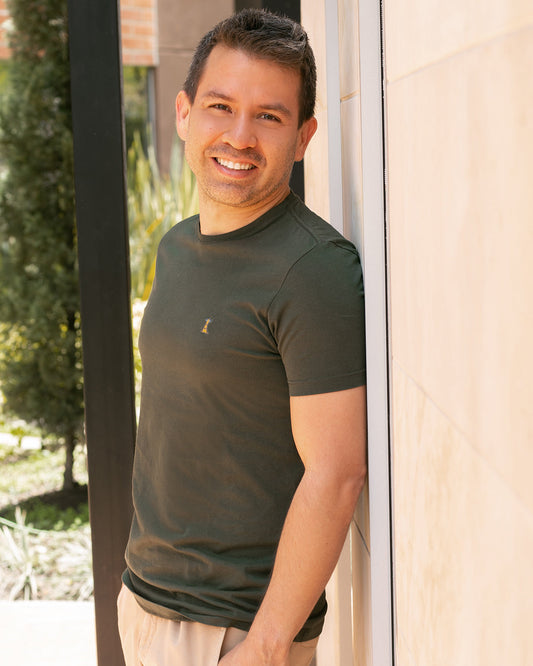 Camiseta Verde Militar / Regular Fit