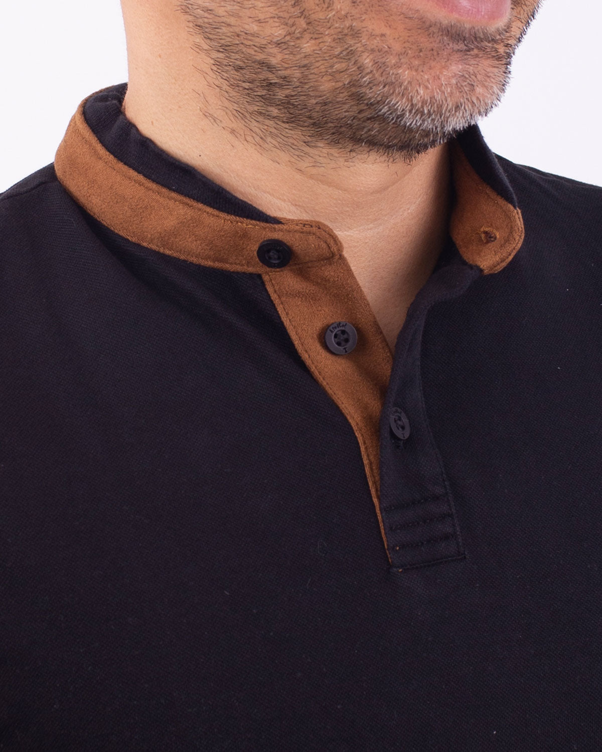 Polo Negra Nerú / Regular Fit